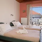 Theodora & Apartment