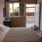Theodora & 公寓 Skala (Kefalonia)